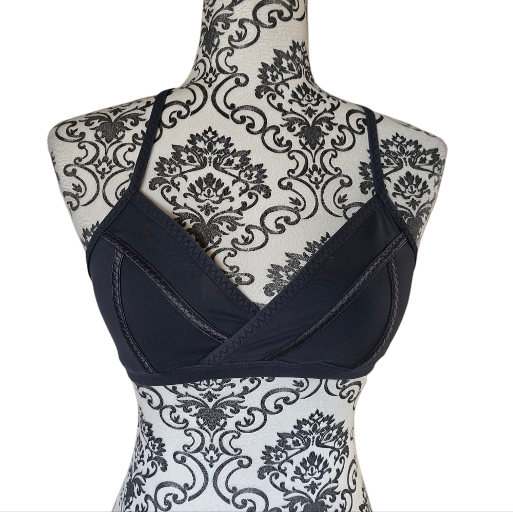 Lululemon Rehearsal Bra Grey size 6